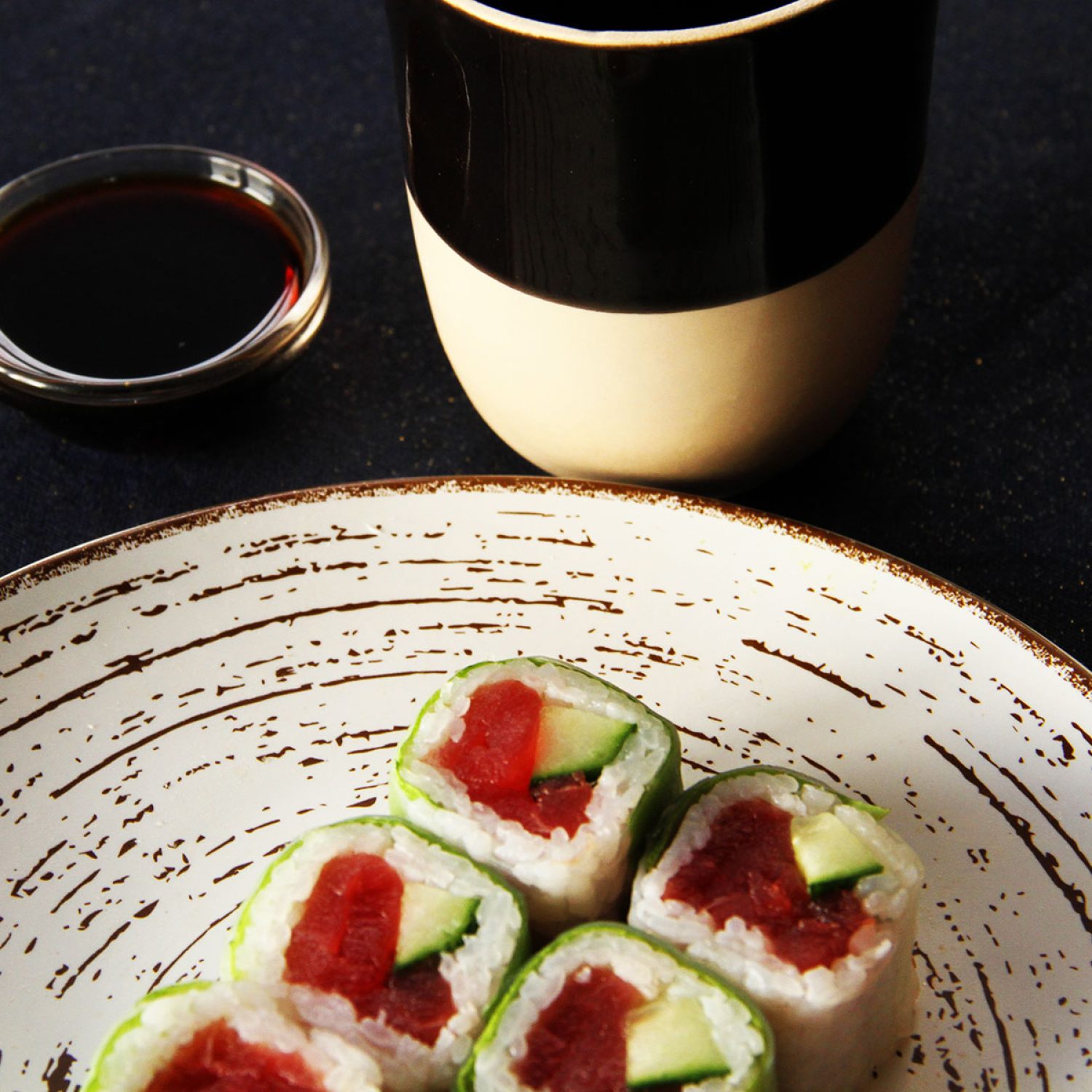 SPRING-ROLLS-saumon-sushis-mauguio-lunel-cammander-en-ligne